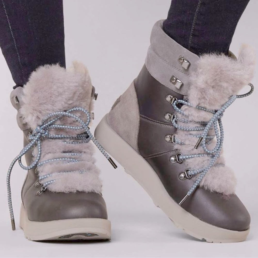 UGG Viki Waterproof Boots